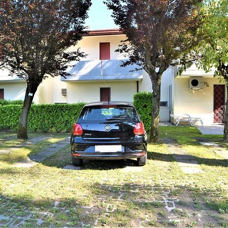 Villaggio Anna Бибионе Екстериор снимка