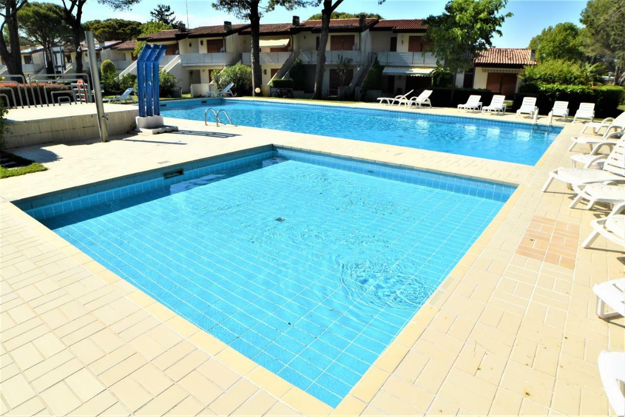 Villaggio Anna Бибионе Екстериор снимка