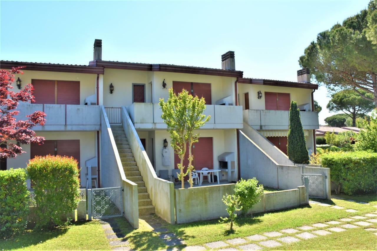 Villaggio Anna Бибионе Екстериор снимка